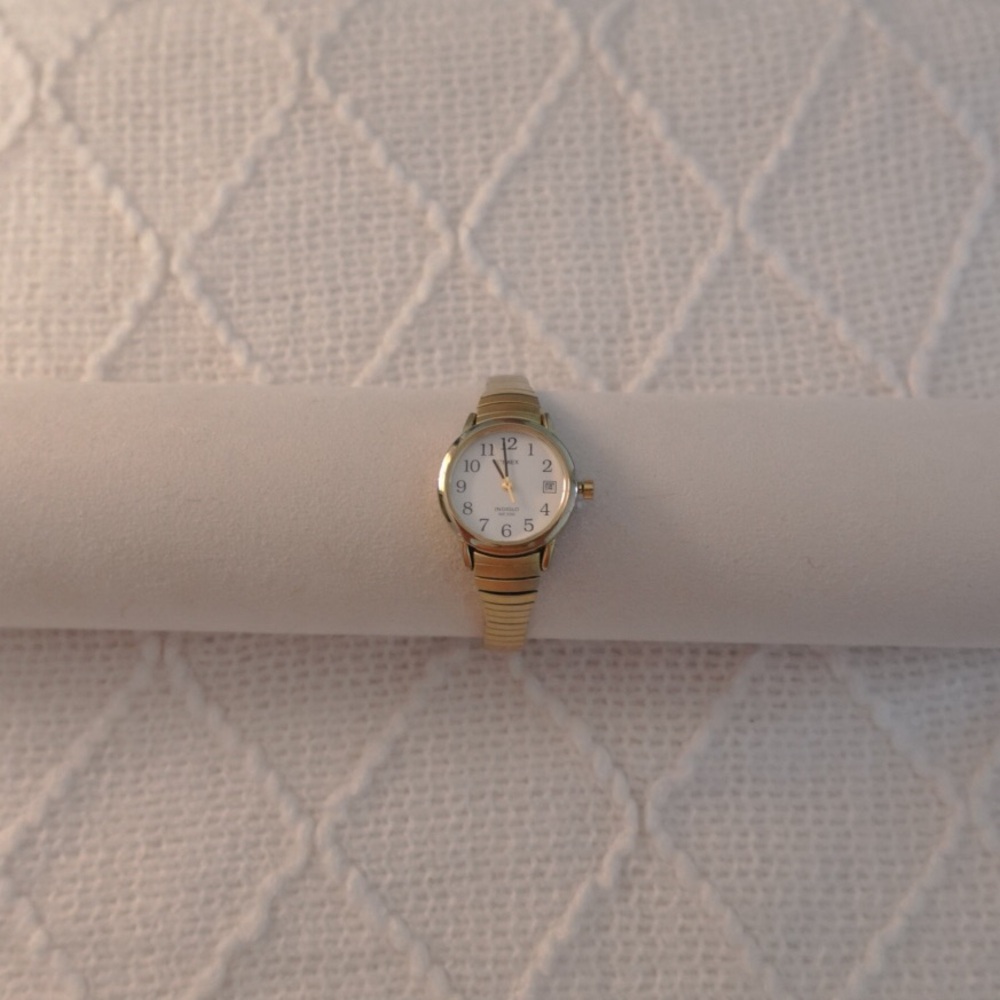 Vintage Gold Timex Bracelet Watch‎